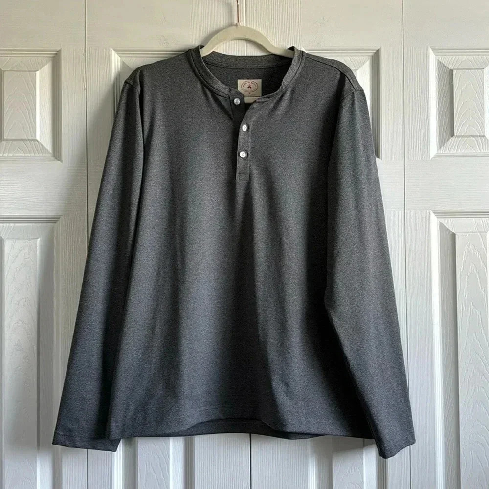 Brooks Brothers Red Fleece Gray Henley Long Sleeve Swim Shirt size M